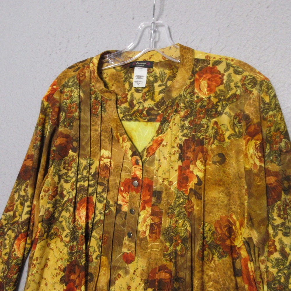Cocomo Woman Tunic Top 2X Yellow Floral Garden Sharkbite Hem Boho Earthy Artsy